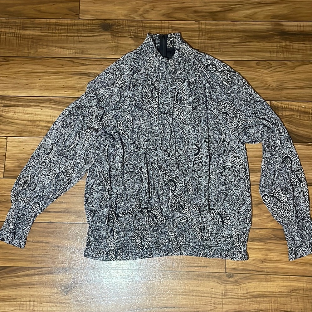 Blouse Tommy Hilfiger, good condition, size XL color blue and black